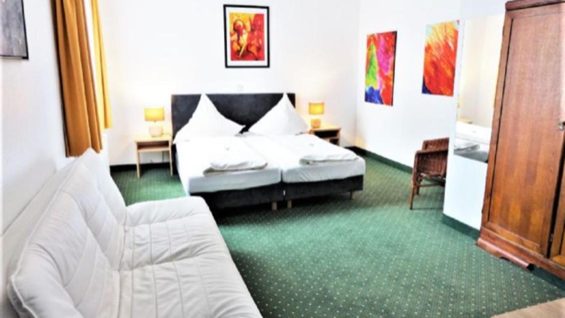 Paciello Restaurant Hotel เฟลแบร์ท ภายนอก รูปภาพ
